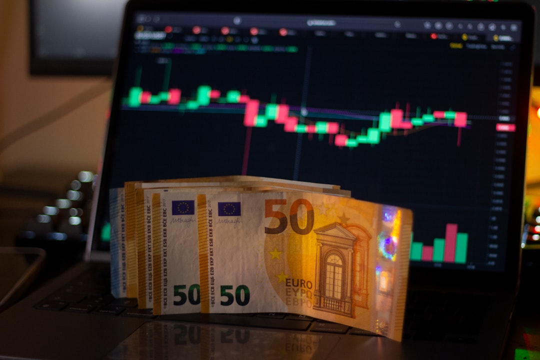 디지털 화폐 시장의 변동성을 상징하는 이미지 (alt: 요동치는 디지털 화폐 시장을 상징하는 이미지)