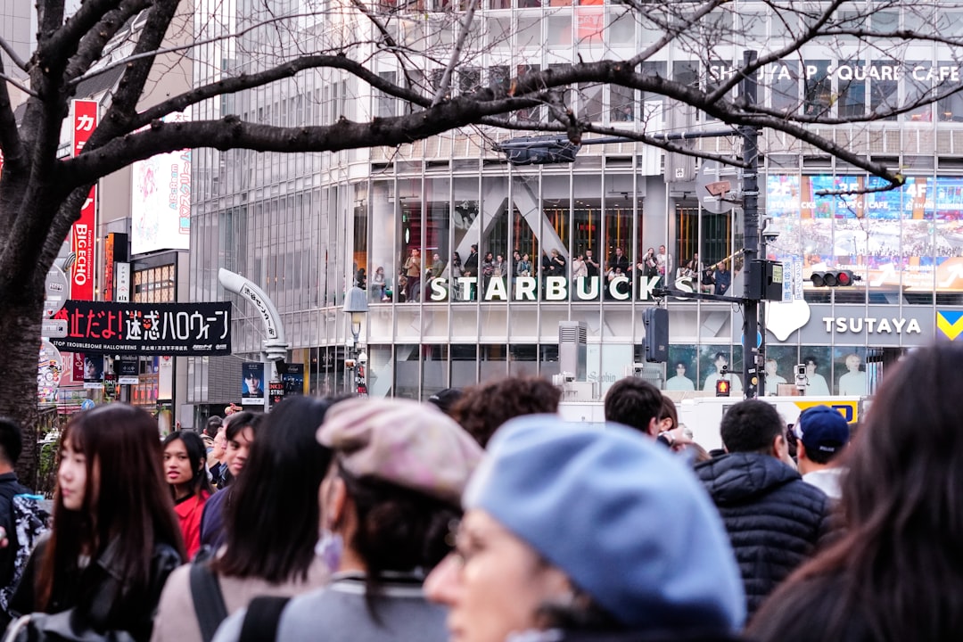 전자상거래 창업 전략을 논의하는 장면